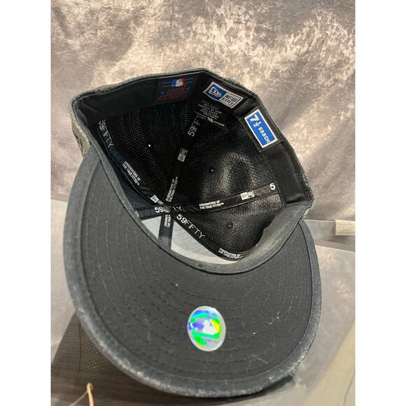 New Era Hat Size 7 1/2 Black Yankee - Picture 6 of 8